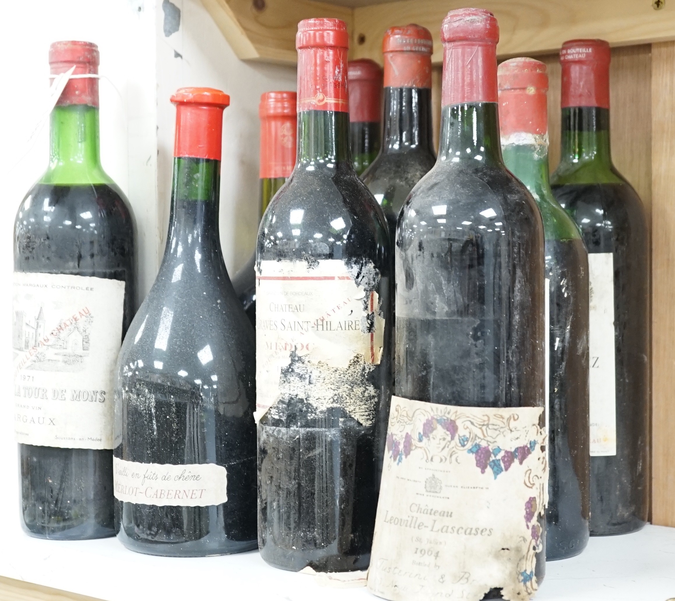 10 bottles of Claret to include Chateau La Tour Margaux 1971, Les Terrasses Occitanes Fitou 2003, J.P. Chenet Vieilli en Fûts de Chêne Merlot-Cabernet, Chateau Les Ormes De Pez 1971x2, Chateau Les Graves Saint-Hilaire Me